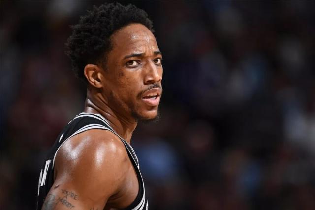 劳森18+15新疆胜青岛 王睿泽20分齐麟17+6