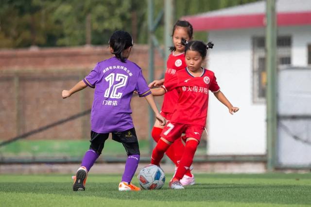 英超-哈兰德破门里科刘易斯建功 曼城2-2水晶宫