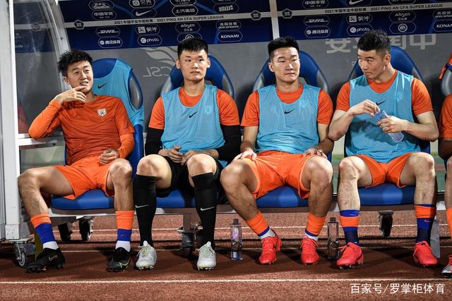 马克西43分詹姆斯31+8+9 湖人负76人止步4连胜